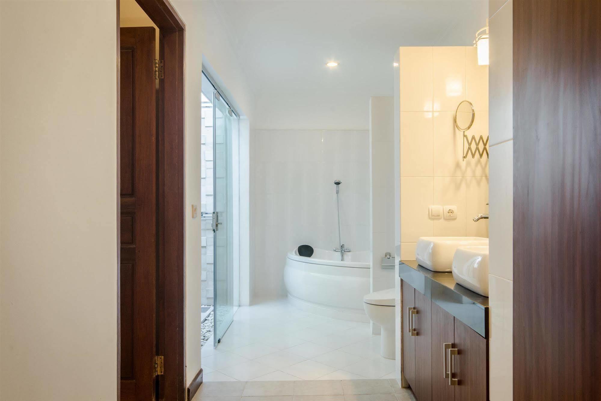 Villa Krisna Seminyak Kültér fotó